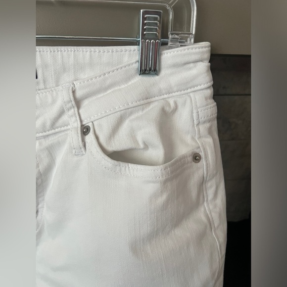 Calvin Klein‎ size 6 white denim Bermuda shorts - Picture 6 of 10